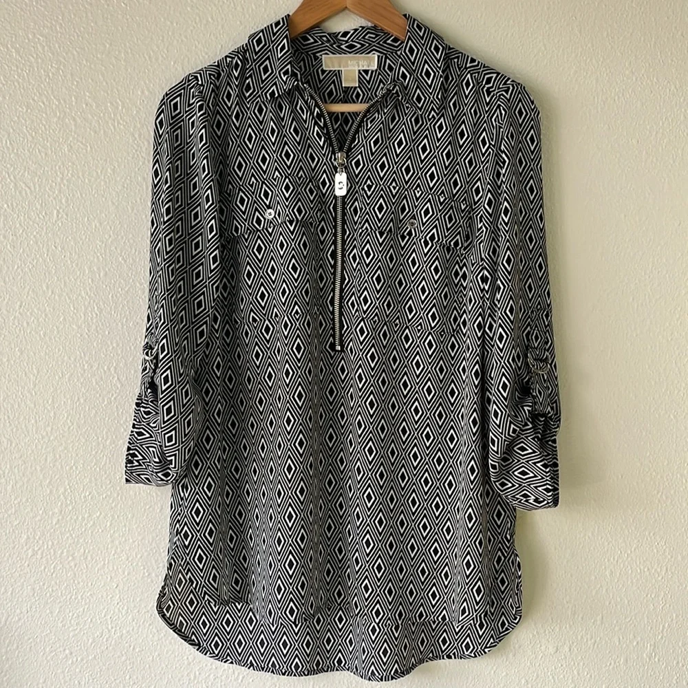 Michael Kors Black and White Geometric Tunic Style Half Zip Light Flowy Top S